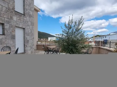 Izdavanje, jednosoban stan, 37m², Lastva Grbaljska, Kotor - image 22