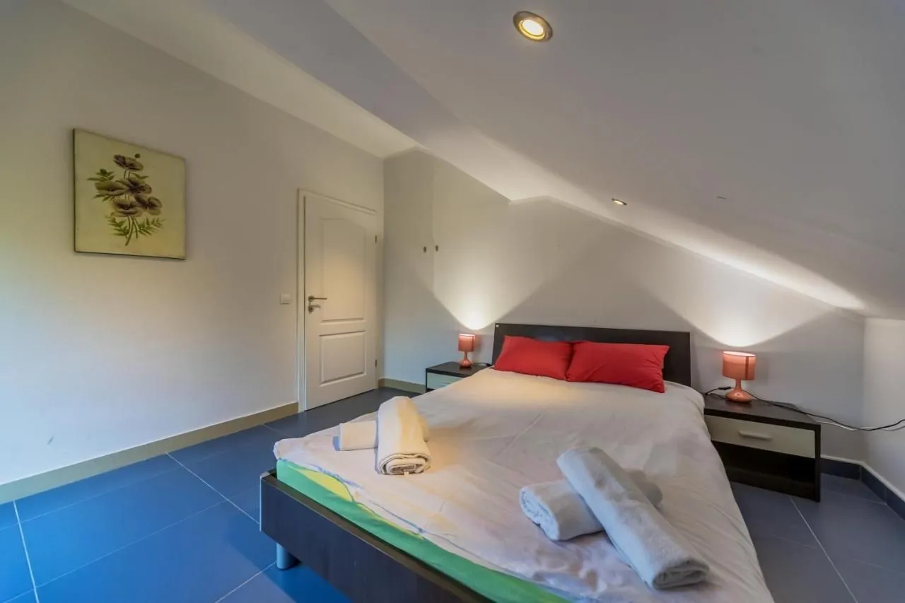 Sale, house, 220m², Đuraševići, Tivat