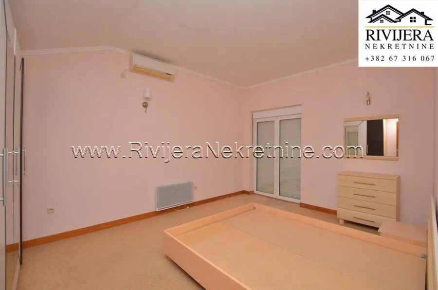 Prodaja, kuća, 300m², Zelenika, Herceg Novi