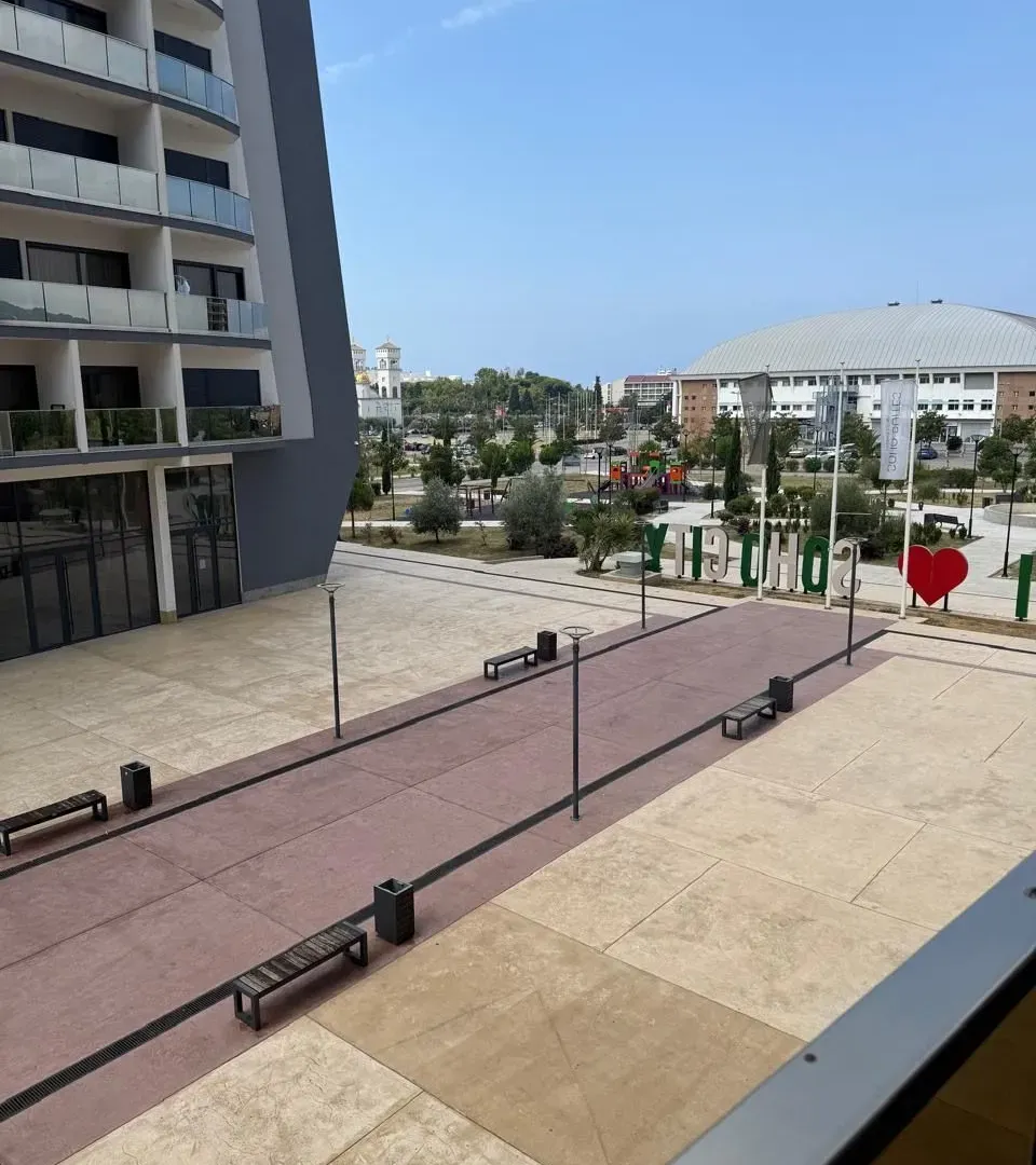 Prodaja, jednosoban stan, 65m², Soho City, Bar