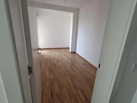 Prodaja, trosoban stan, 78m², Pančevo, Srbija - image 4