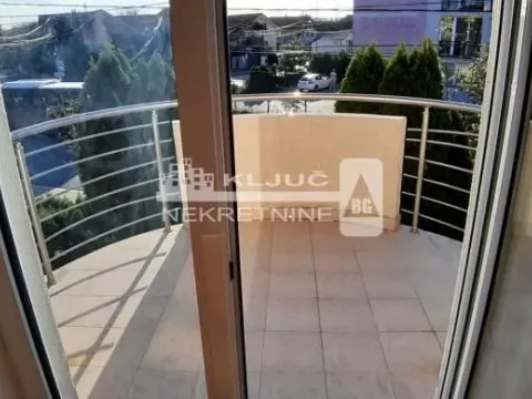 Izdavanje, kuća, 160m², Altina, Beograd - image 5