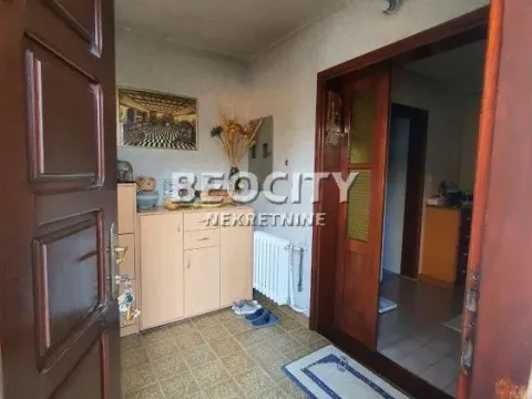 Prodaja, kuća, 250m², Kaluđerica, Beograd - image 5