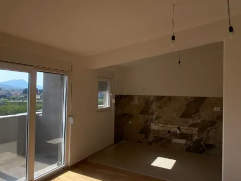 Prodaja, dvosoban stan, 84m², Zagorič, Podgorica - image 2