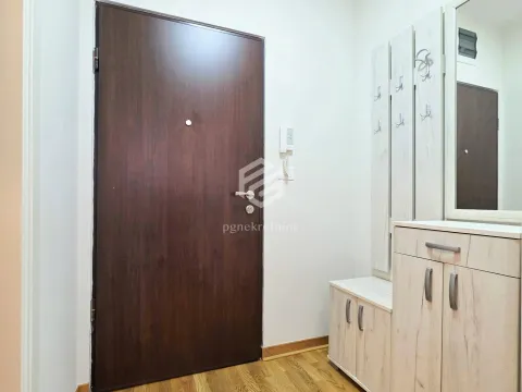 Rent, one bedroom apartment, 47m², City Kej, Podgorica - image 9