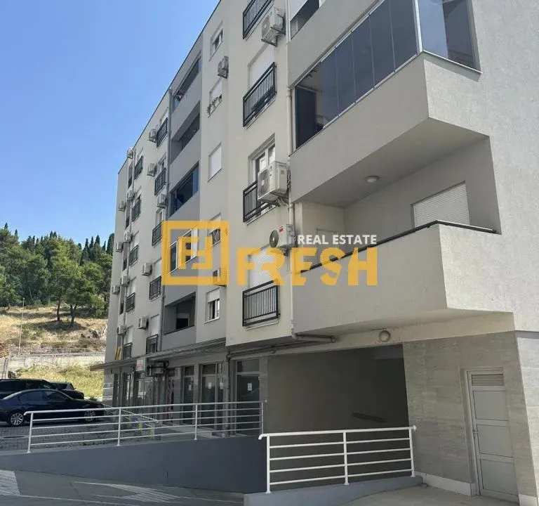 Izdavanje, poslovni prostor, 90m², Zabjelo, Podgorica