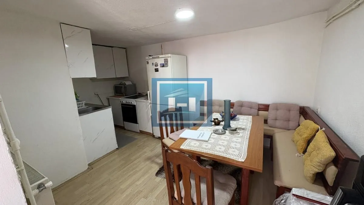 Prodaja, dvosoban stan, 64m², Vašarište, Jagodina