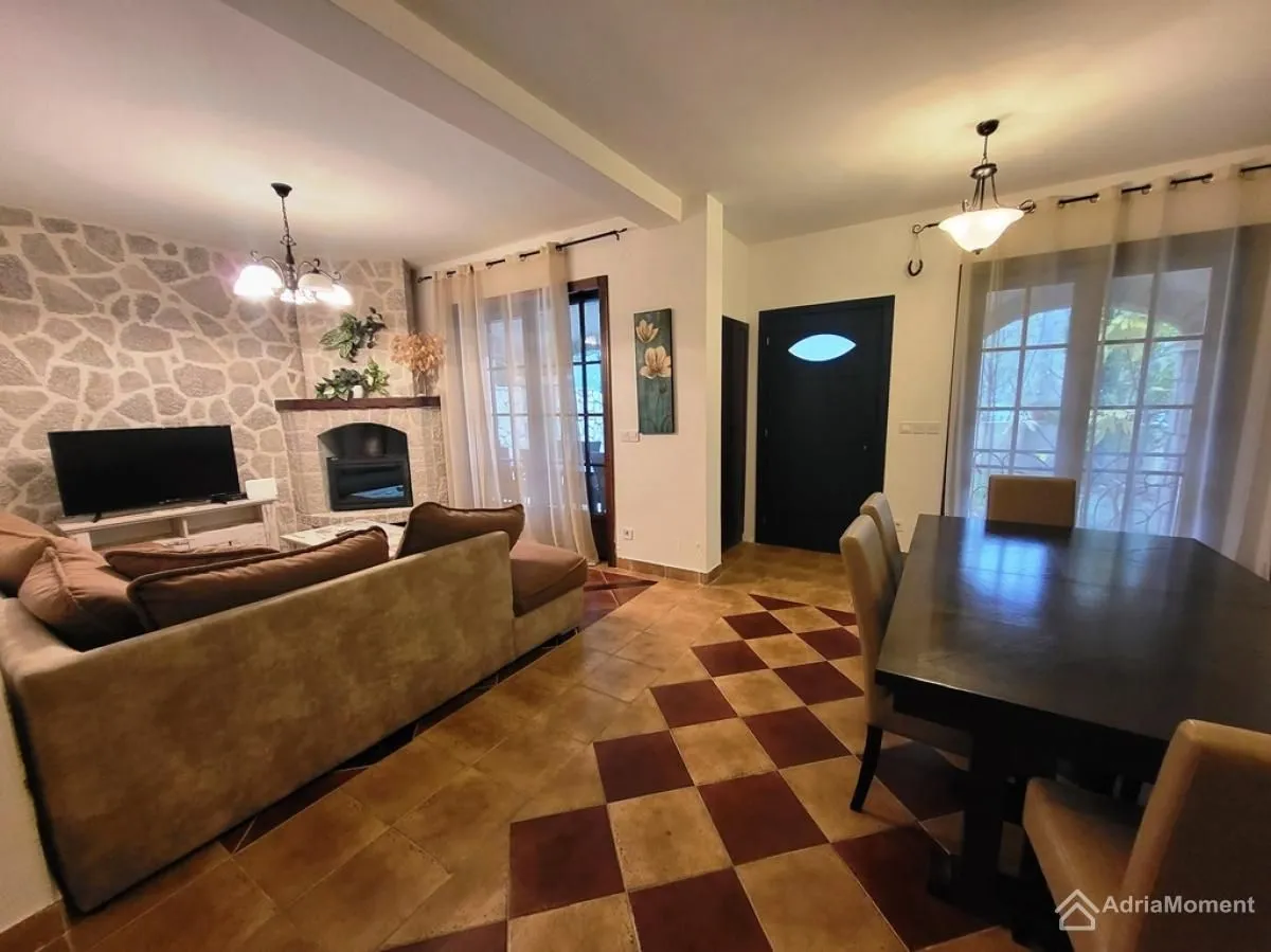 Sale, three bedroom apartment, 126m², Kostanjica, Kotor