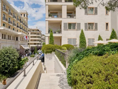 Rent, one bedroom apartment, 63m², Porto Montenegro, Tivat - image 21