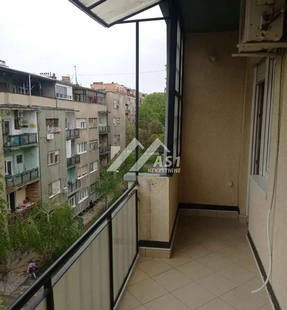 Izdavanje, trosoban stan, 82m², Novi Sad Sve Podlokacije, Novi Sad