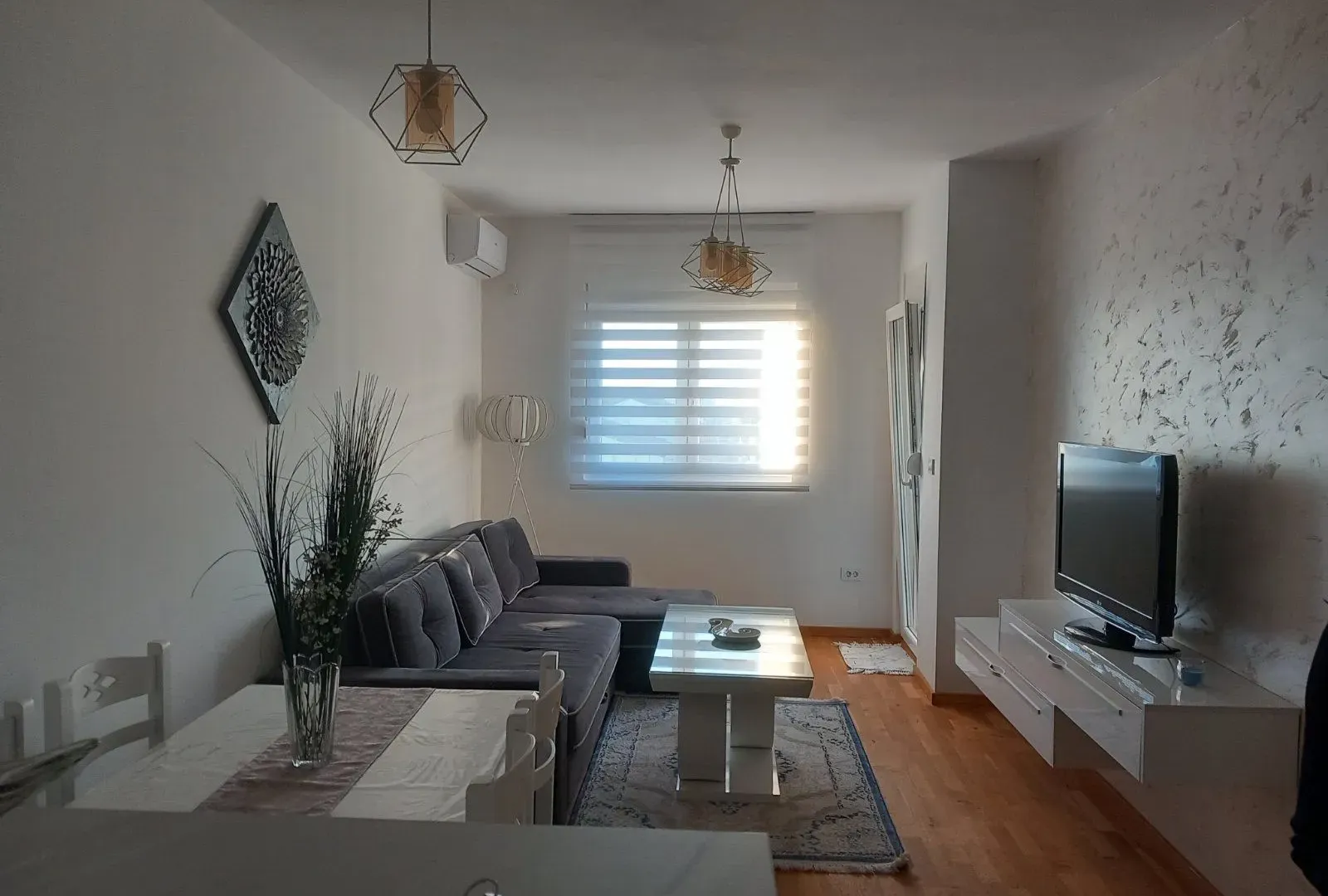 Izdavanje, jednosoban stan, 46m², Stari Aerodrom, Podgorica