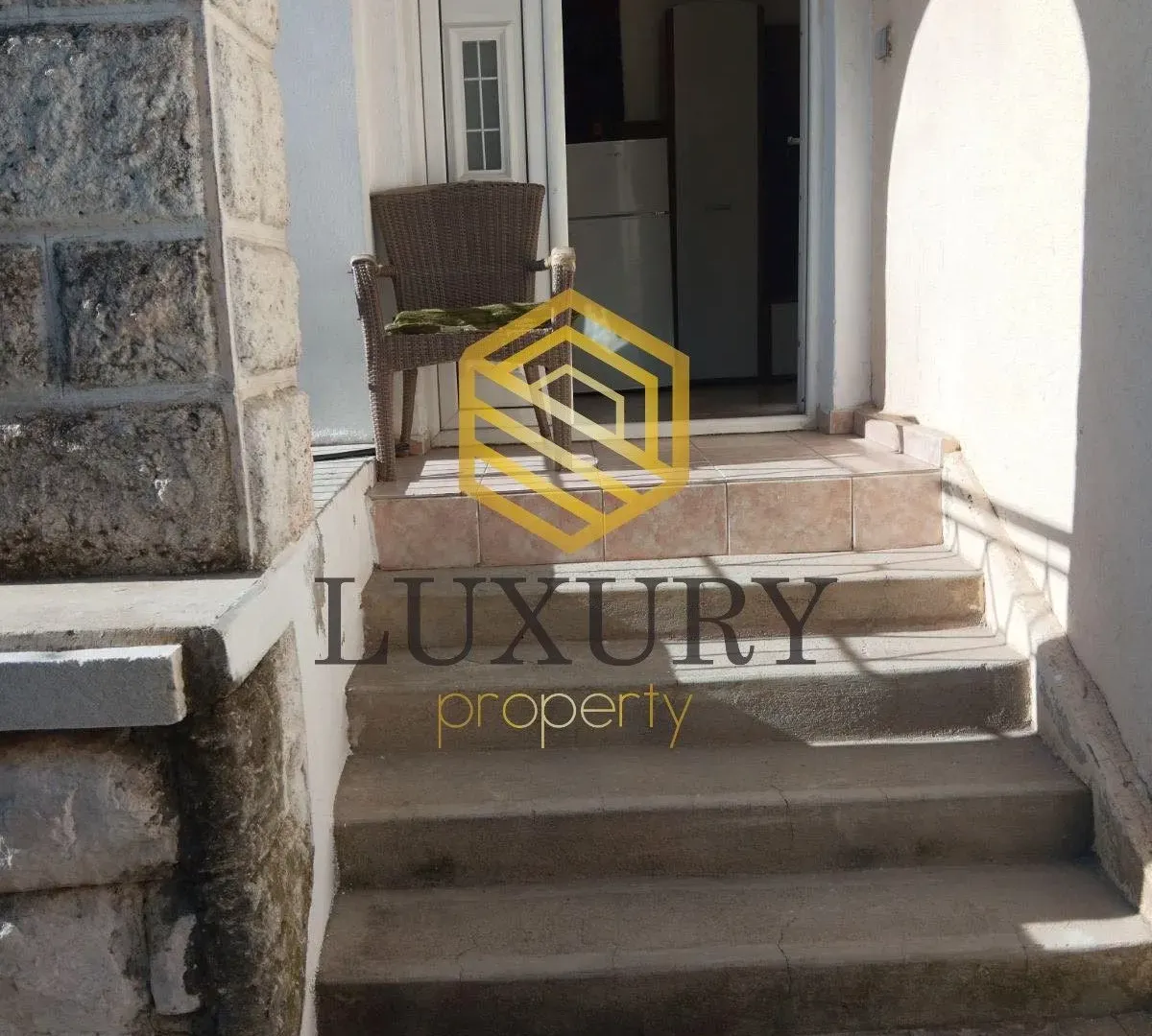 Sale, house, 47m², Masline, Podgorica