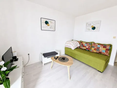 Sale, one bedroom apartment, 45m², Blizikuće, Budva - image 6