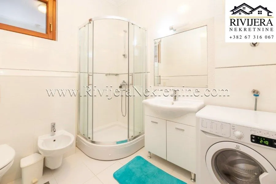 Prodaja, trosoban stan, 118m², Njivice, Herceg Novi