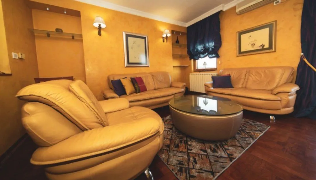 Izdavanje, jednosoban stan, 50m², Preko Morače, Podgorica