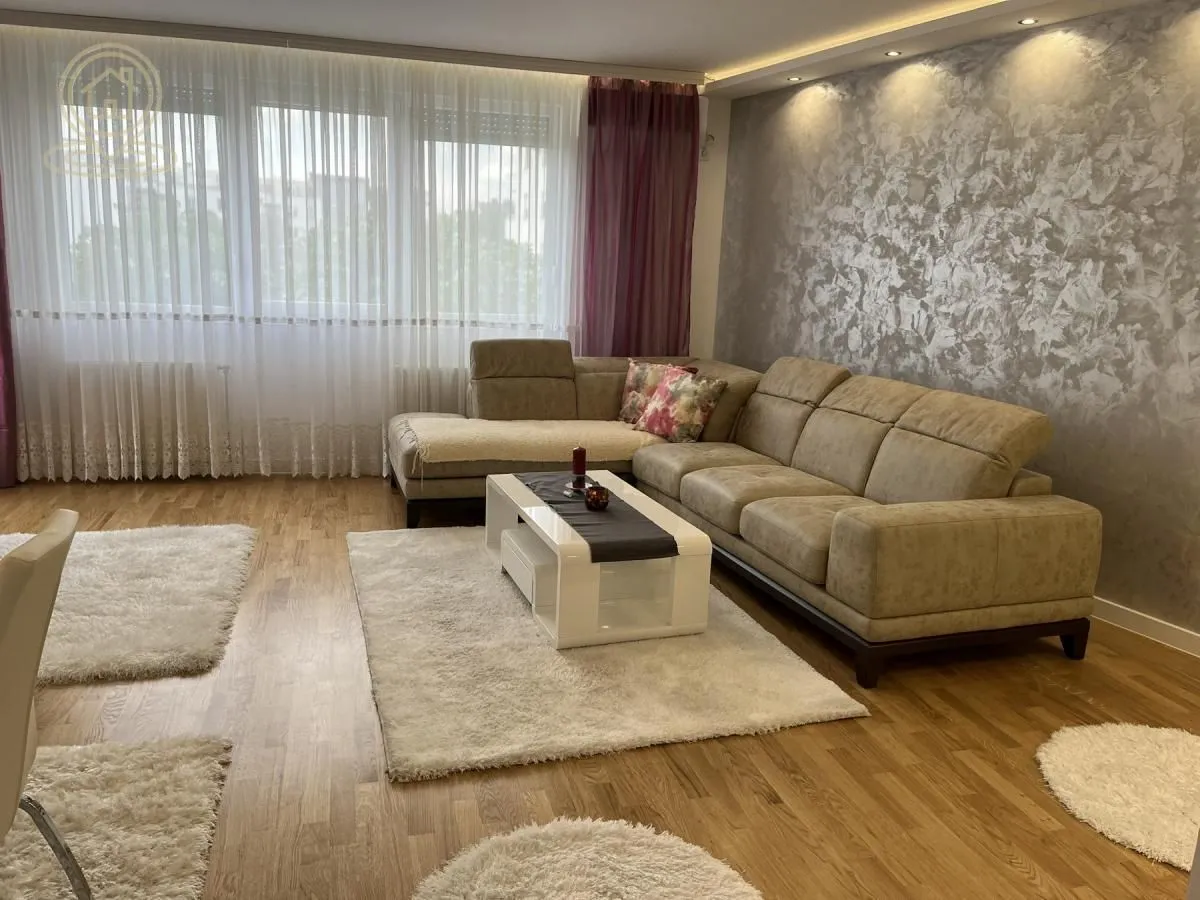 Prodaja, četvorosoban stan, 101m², Salajka, Novi Sad Sve Podlokacije