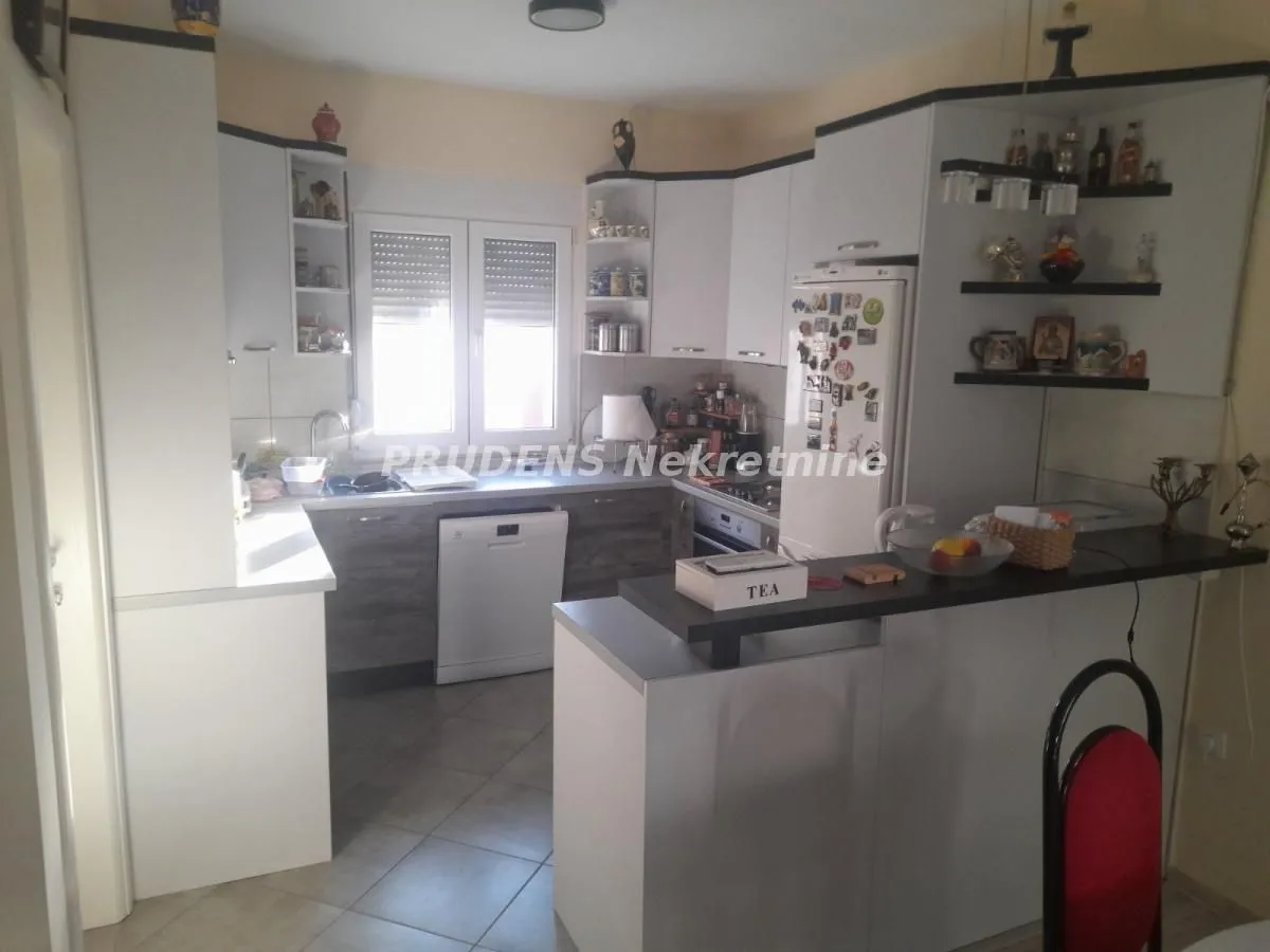 Sale, house, 243m², Surčin, Beograd