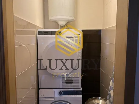 Rent, three bedroom apartment, 100m², Blok 9, Podgorica - image 7