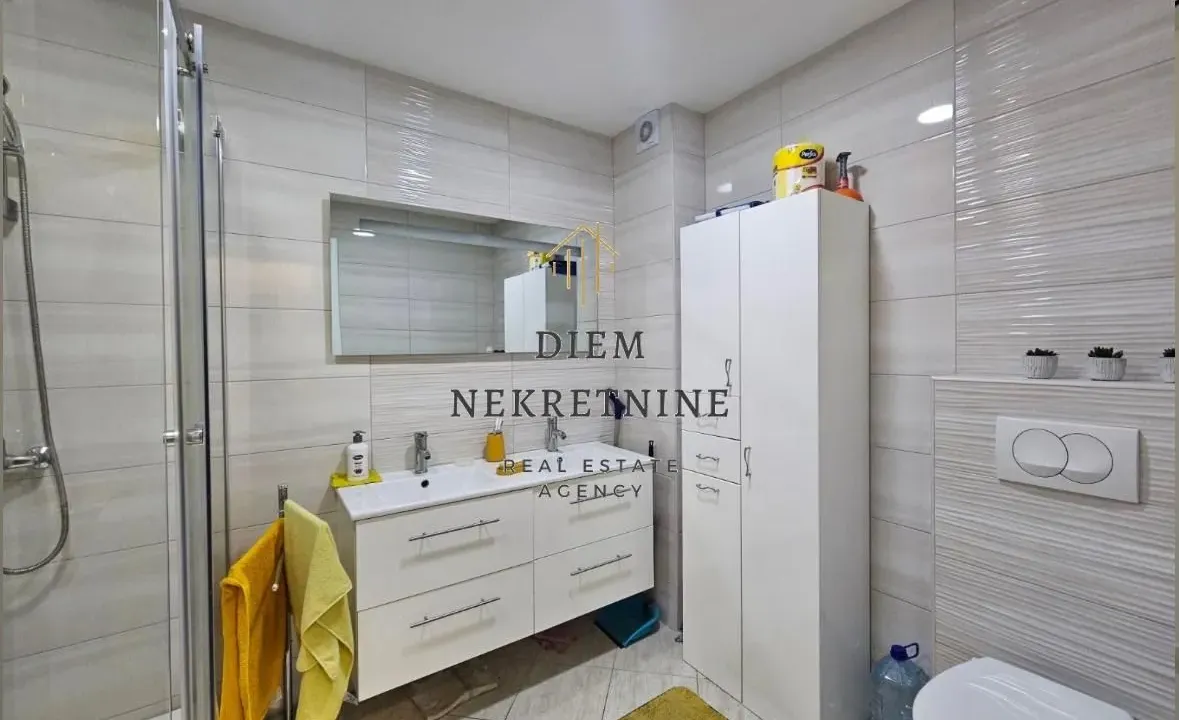 Sale, two bedroom apartment, 78m², Šušanj, Bar