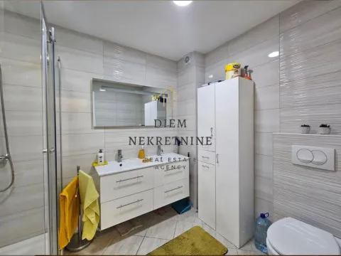 Sale, two bedroom apartment, 78m², Šušanj, Bar - image 1
