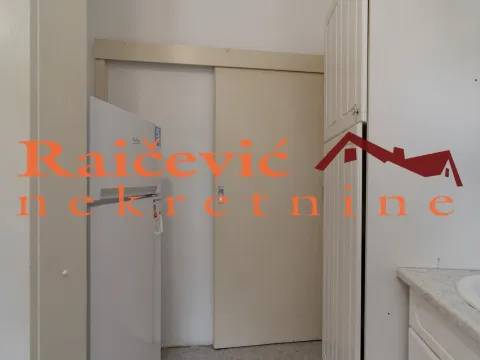 Rent, four bedroom apartment, 104m², Kalenić Pijaca, Vračar Sve Podlokacije - image 11