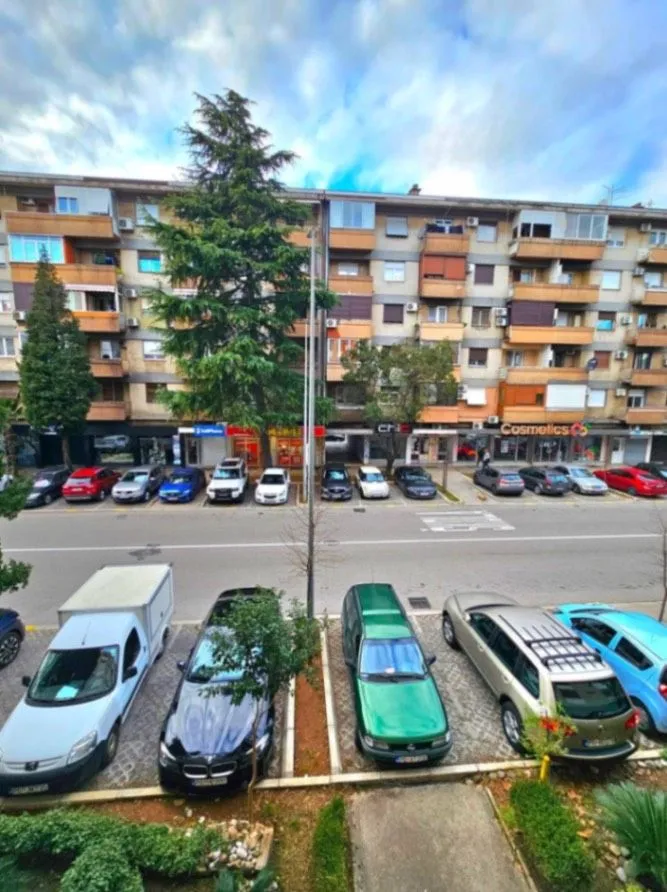 Izdavanje, dvosoban stan, 55m², Preko Morače, Podgorica