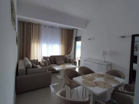 Prodaja, jednosoban stan, 57m², Dobrota, Kotor - image 10