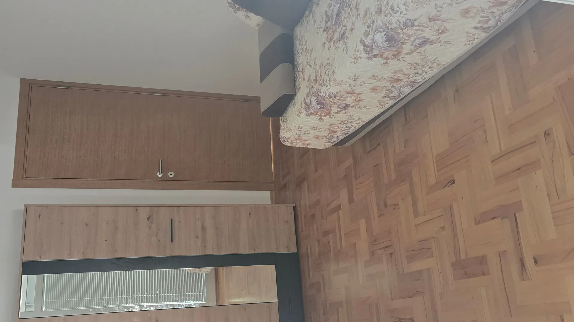 Izdavanje, dvosoban stan, 72m², Dubovica, Budva