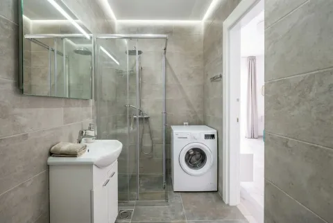 Sale, one bedroom apartment, 36m², Bečići, Budva - image 9