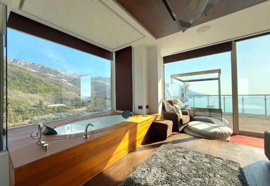 Sale, two bedroom apartment, 168m², Ivanovići, Budva