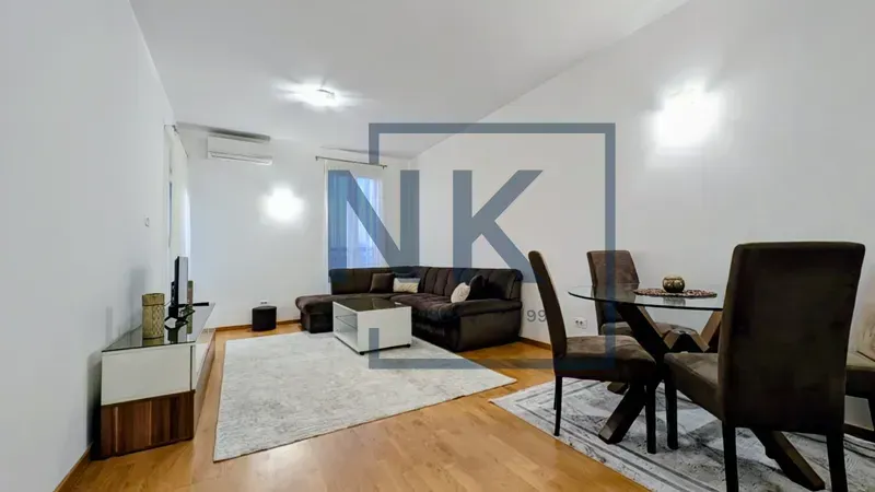 Izdavanje, jednosoban stan, 50m², Stari Aerodrom, Podgorica