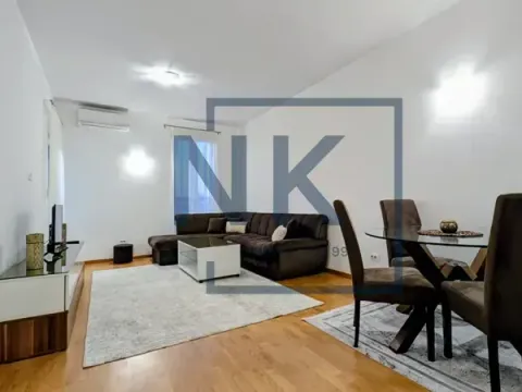 Izdavanje, jednosoban stan, 50m², Stari Aerodrom, Podgorica - image 1