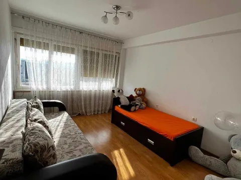 Izdavanje, dvosoban stan, 70m², Centar, Tivat - image 8