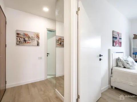 Sale, two bedroom apartment, 47m², Tivat, Crna Gora - image 13