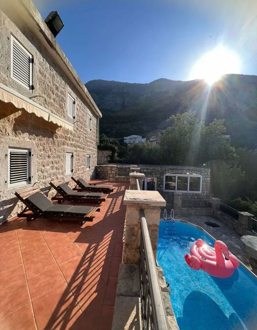 Sale, house, 443m², Reževići, Budva
