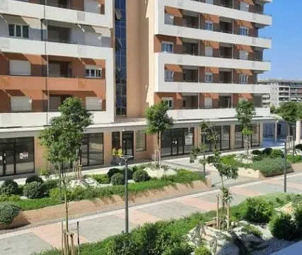 Izdavanje, jednosoban stan, 53m², Central Point, Podgorica - image 2