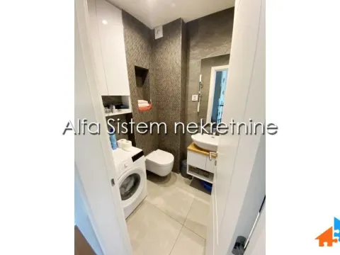 Rent, two bedroom apartment, 41m², Savski Venac, Beograd - image 16