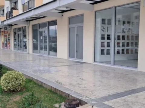 Rent, office space, 40m², Pobrežje, Podgorica