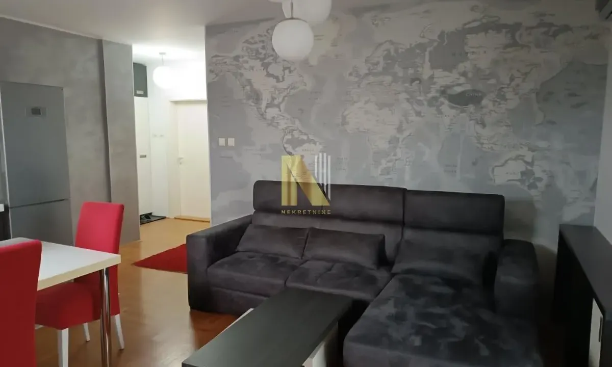 Prodaja, trosoban stan, 62m², Salajka, Novi Sad Sve Podlokacije