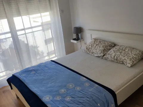 Rent, one bedroom apartment, 37m², Budva, Crna Gora - image 10