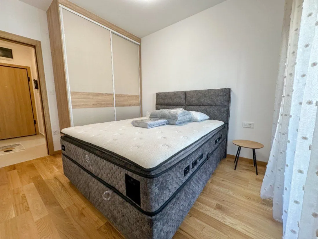 Izdavanje, jednosoban stan, 46m², New City, Podgorica