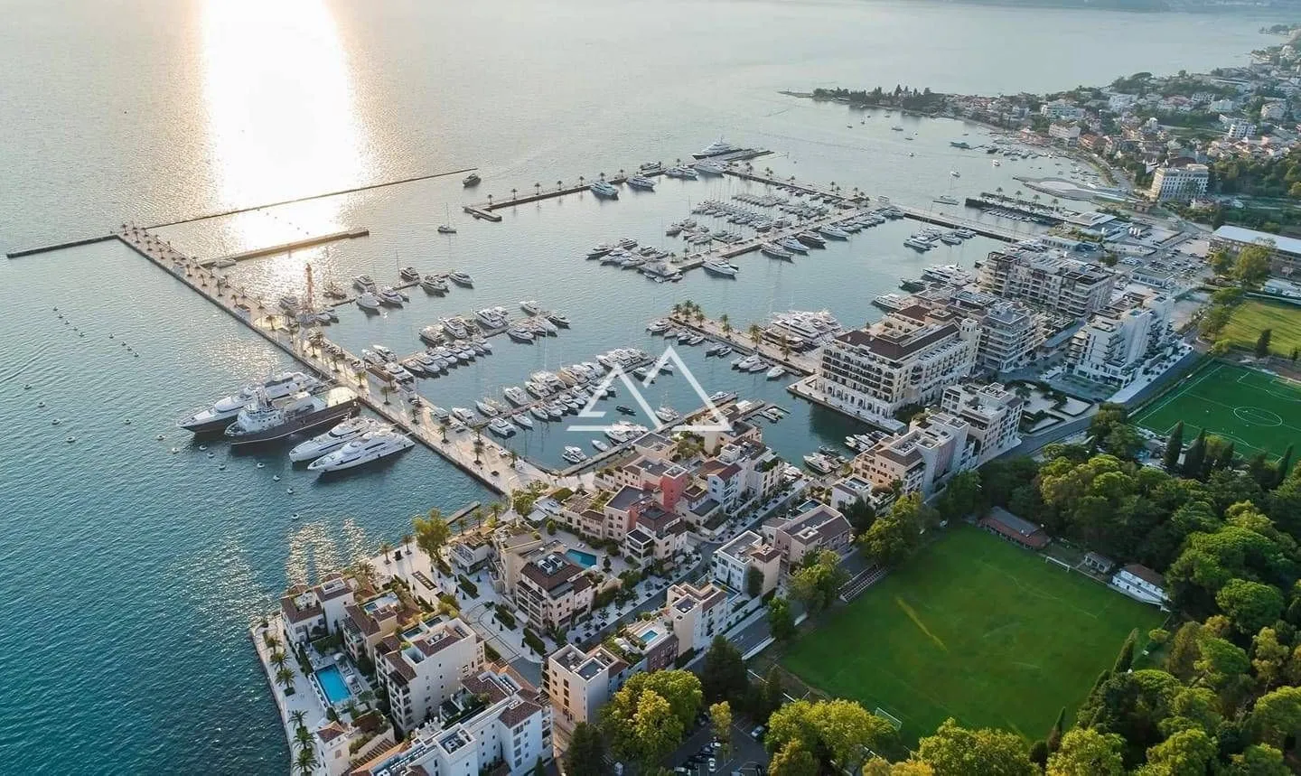 Prodaja, jednosoban stan, 63m², Tivat, Crna Gora