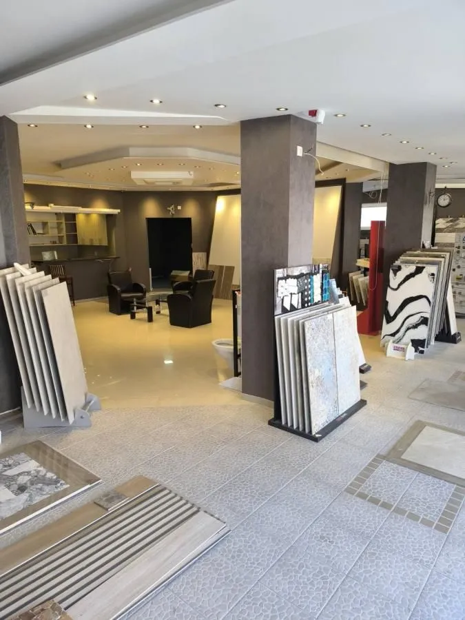 Rent, office space, 240m², Čukarica, Beograd