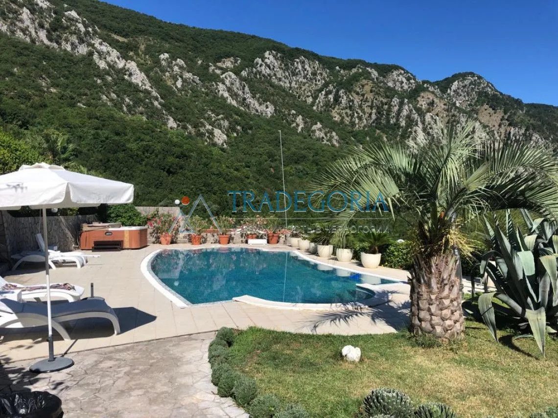 Prodaja, kuća, 400m², Kotor, Crna Gora