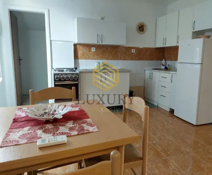 Dining area connected to the kitchen. - image 8