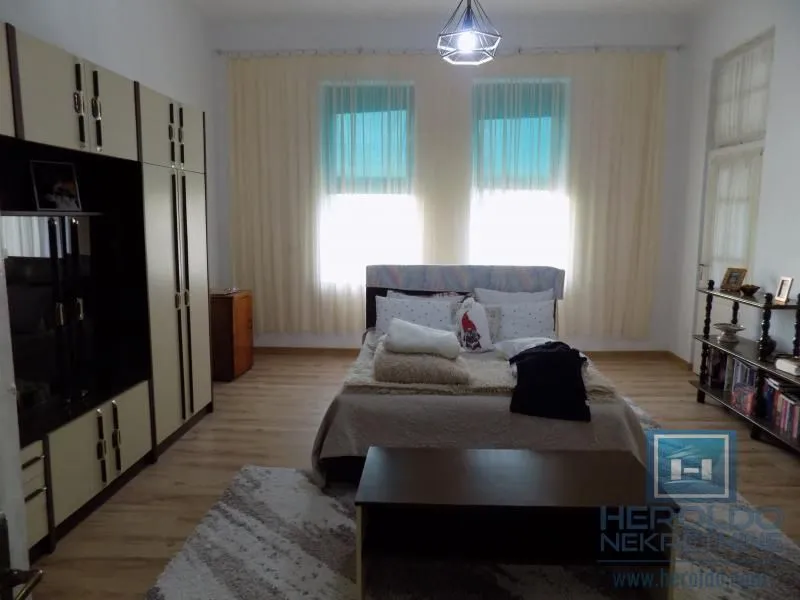 Prodaja, četvorosoban stan, 106m², Ćuprija, Srbija