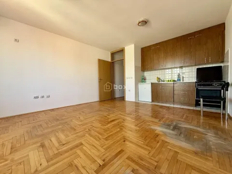 Rent, studio apartment, 30m², Medijana, Niš - image 2