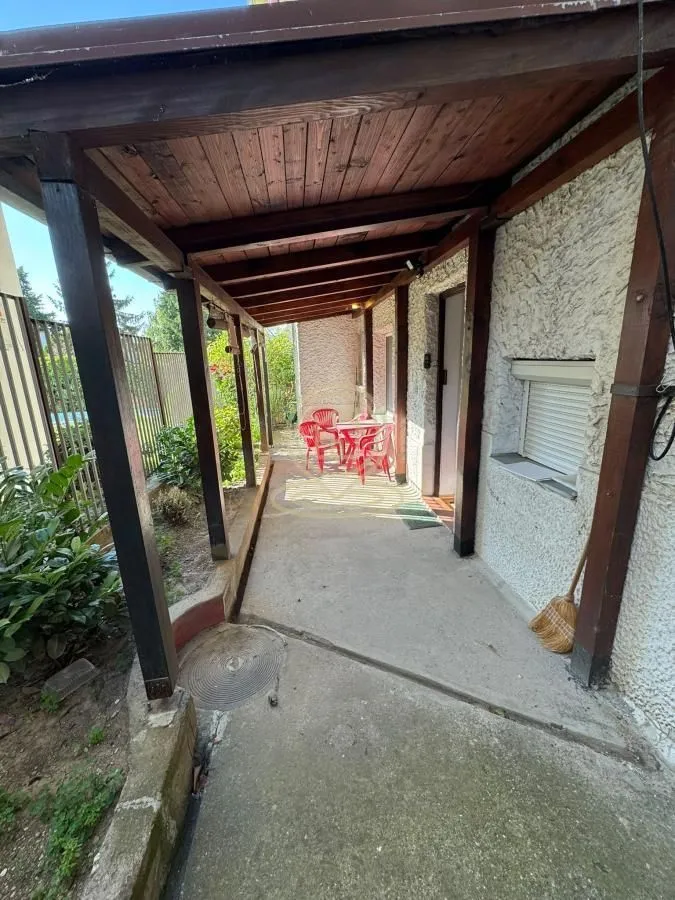 Izdavanje, trosoban stan, 75m², Savski Venac, Beograd