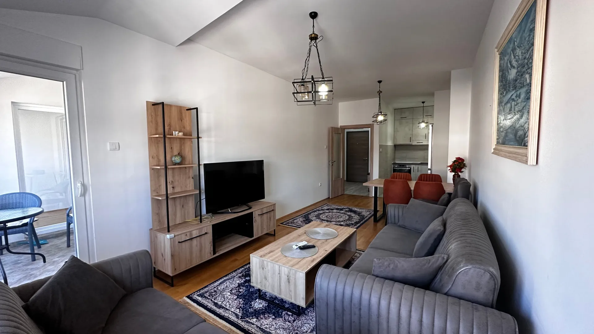 Izdavanje, dvosoban stan, 75m², Ljubović, Podgorica