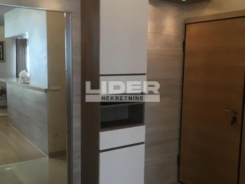 Izdavanje, trosoban stan, 90m², Stari Grad, Beograd - image 8